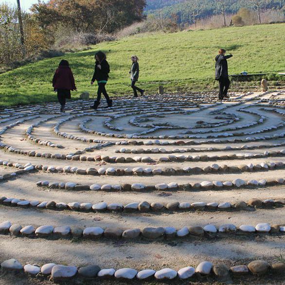 amalurra community labyrinth